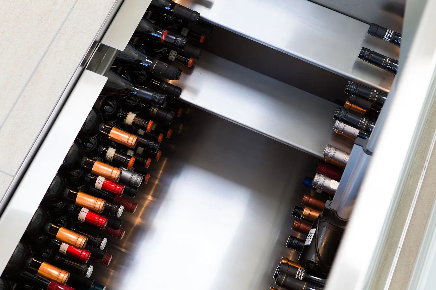 Vinorage wine cellar 140 bottles