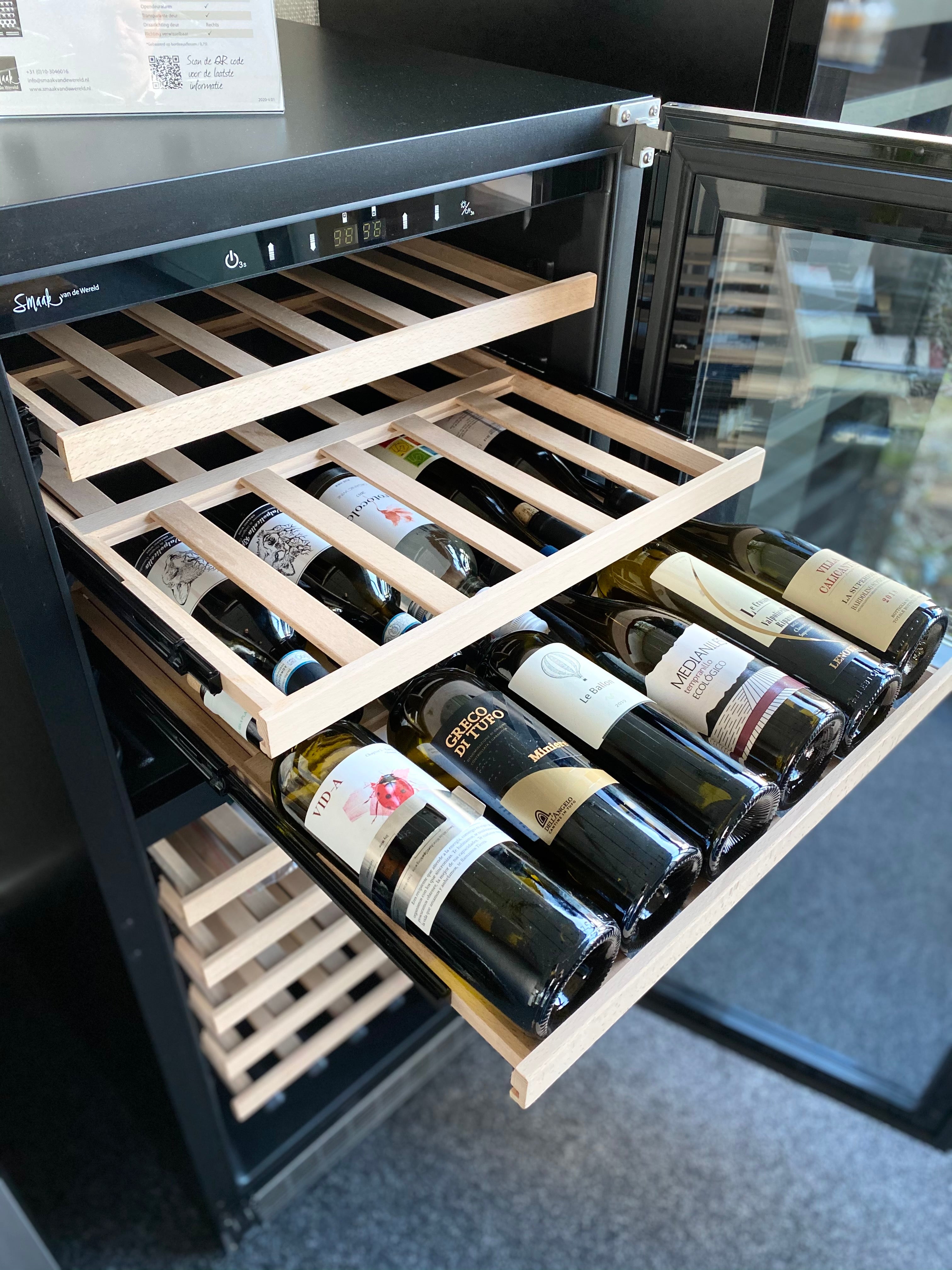 Wine Klima D104T-Black | 2 zones | Wine climate cabinet