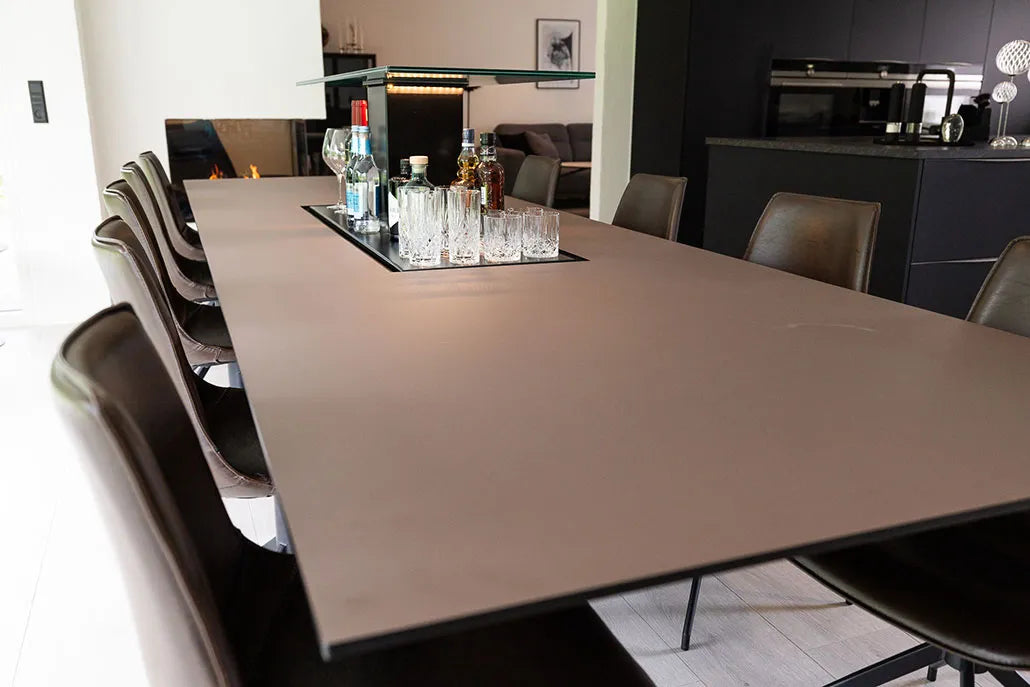 Vinorage tafel met ingebouwde barlift