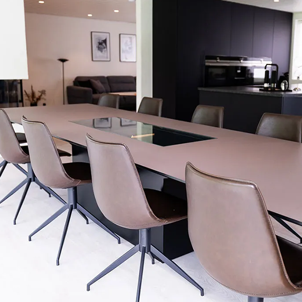 Vinorage tafel met ingebouwde barlift