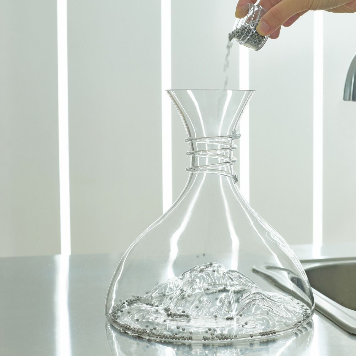 Vinata decanter cleaning parels